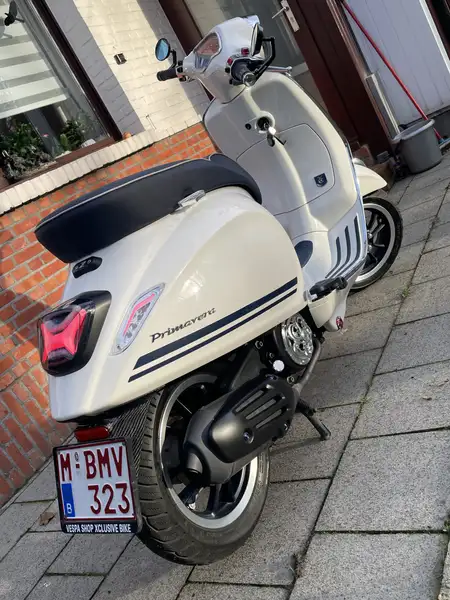 Vespa Primavera 125 - foto 2