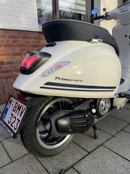 Vespa Primavera 125 - foto 6