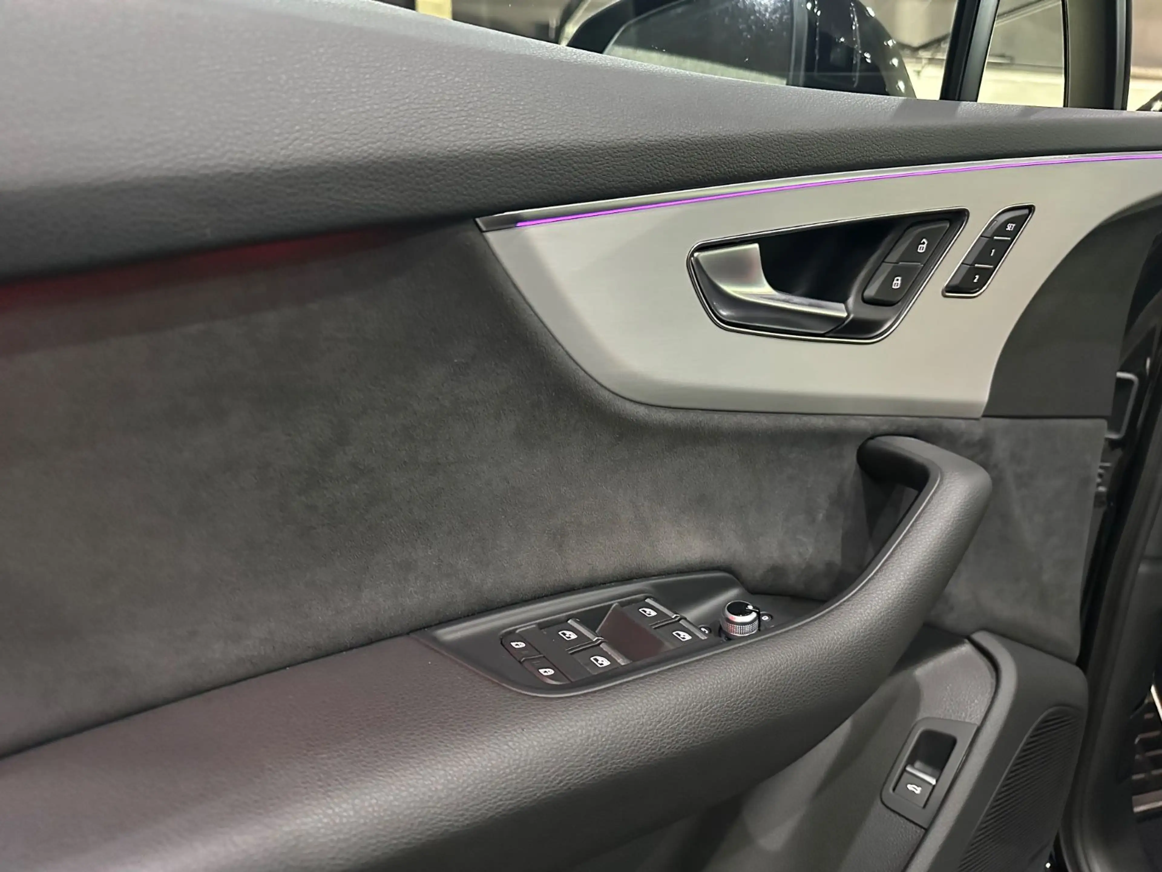 Audi SQ7 quattro /Soft-Close /Panorama /B&O /ACC /1HA — photo 9