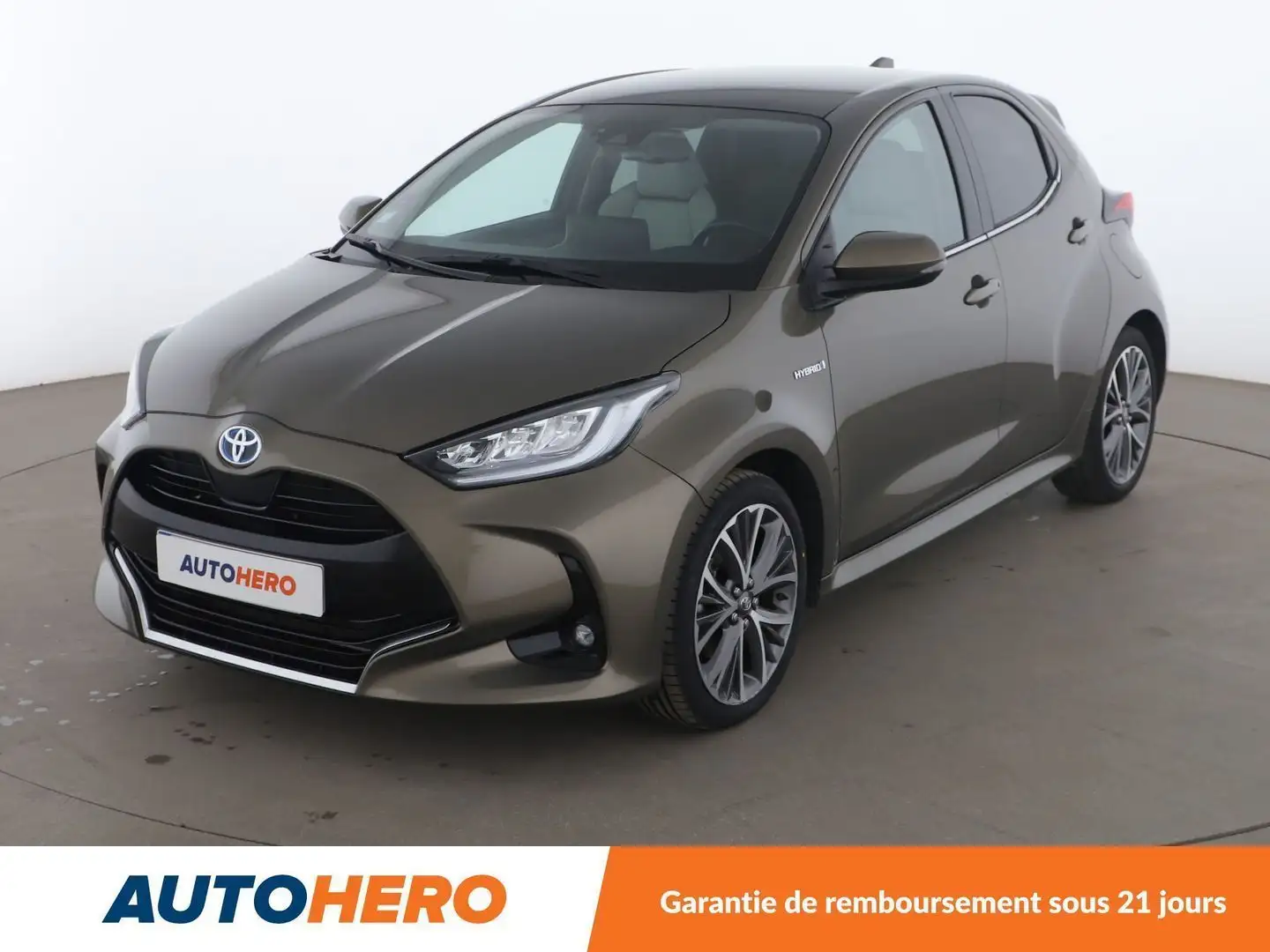 Toyota Yaris 1.5 Hybride Iconic Gris - 1
