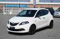Lancia Ypsilon 1.0 FireFly 5 porte S&S Hybrid Silver Weiß - thumbnail 1