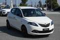 Lancia Ypsilon 1.0 FireFly 5 porte S&S Hybrid Silver Weiß - thumbnail 2