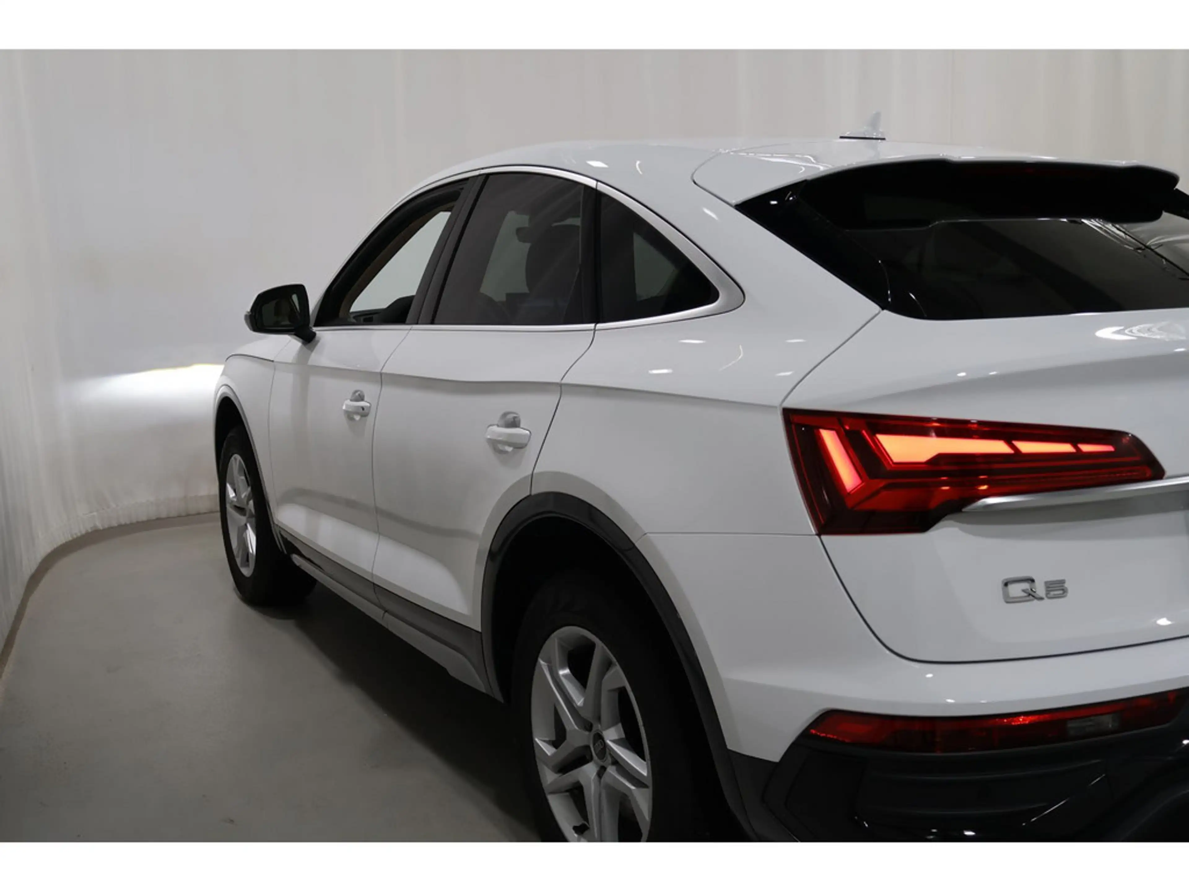 Audi Q5 Sportback 40 TDI quattro advanced LED*PDC*Tempomat * — photo 13