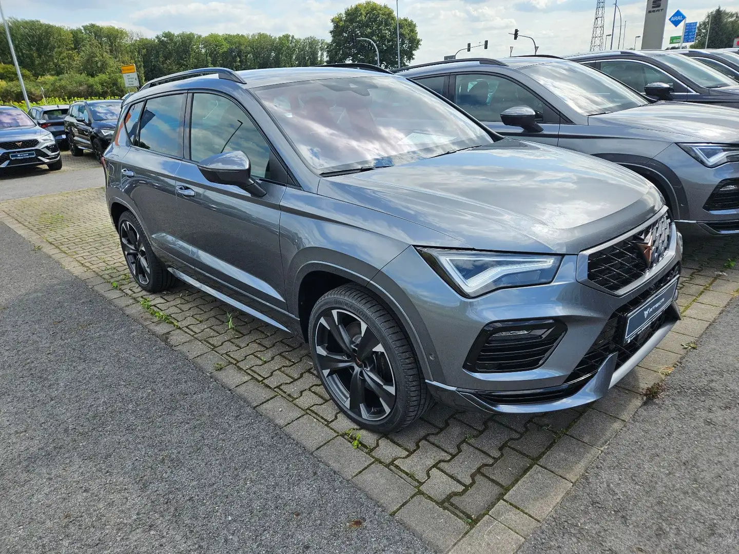 CUPRA Ateca VZ 2,0 TSI DSG 4Drive *AHK*el.Heckklappe* Gris - 2