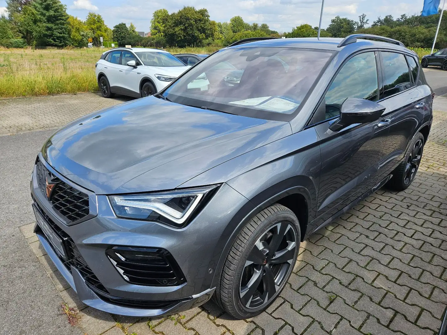 CUPRA Ateca VZ 2,0 TSI DSG 4Drive *AHK*el.Heckklappe* Gris - 1