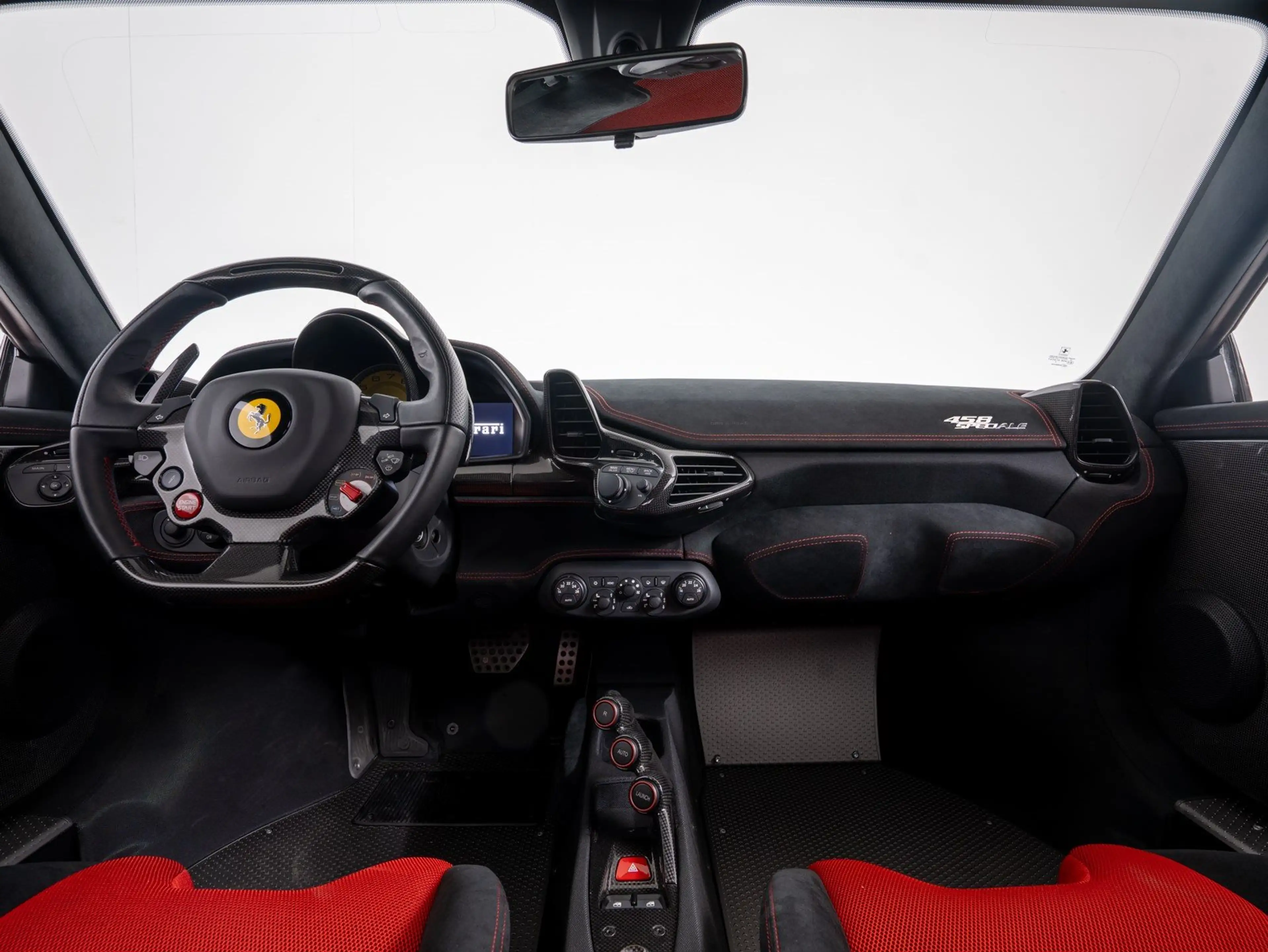 Ferrari 458 Speciale APPROVED / LIFT SYSTEM — photo 9