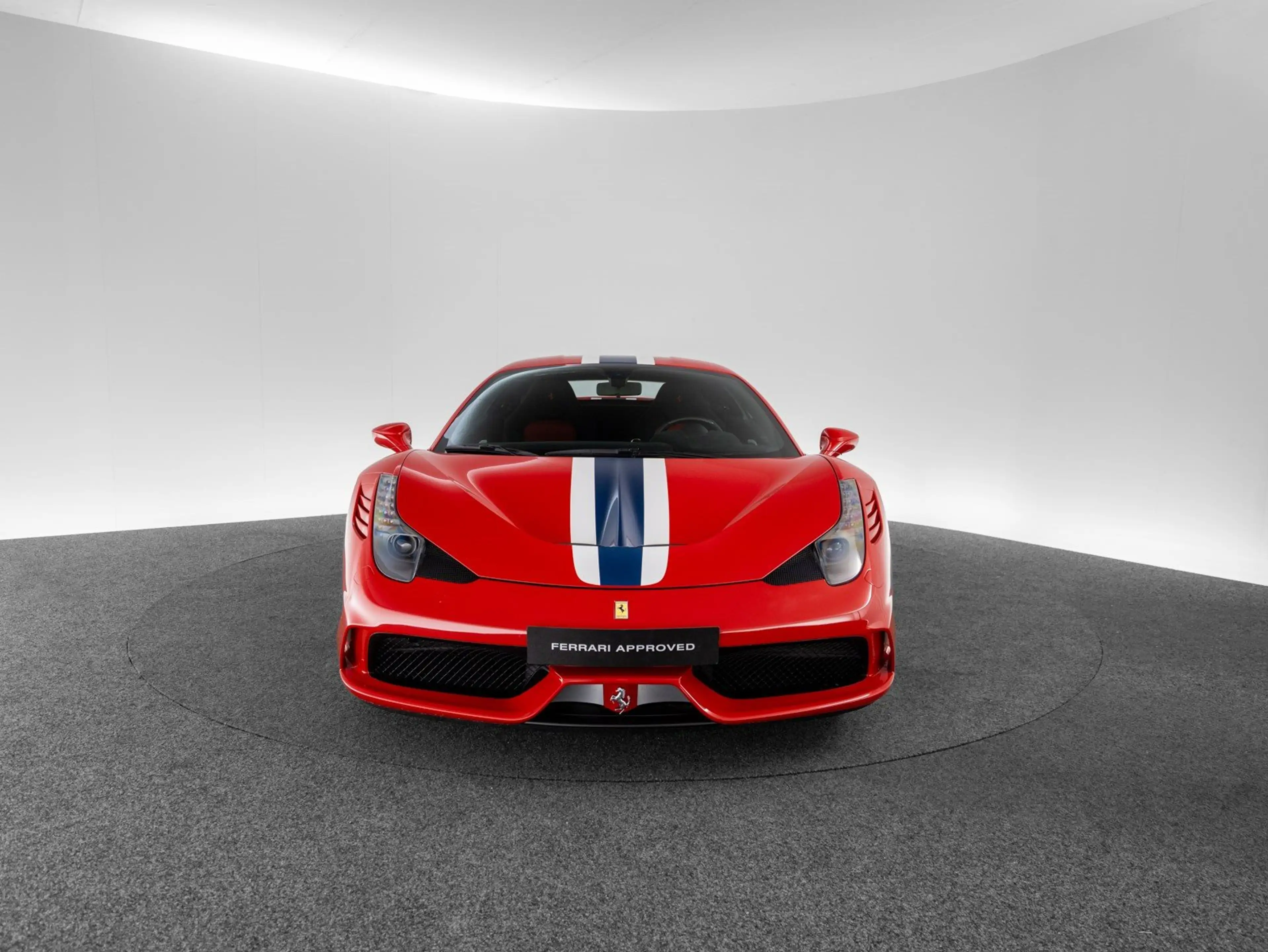 Ferrari 458 Speciale APPROVED / LIFT SYSTEM — photo 2