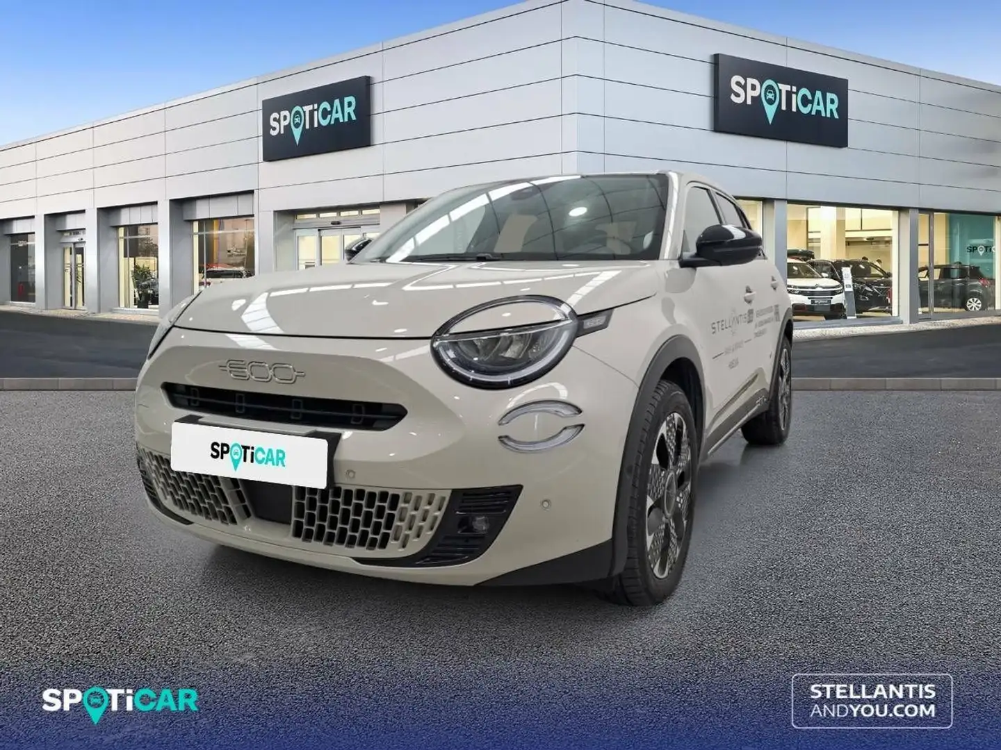 Fiat 600 MHEV  1.2 74kW (100CV) DDCT La prima Beige - 1