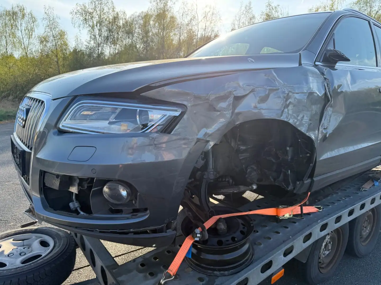 Audi Q5 2.0 TDI  quattro Leder Navi Ahk UNFALLFZG. Grijs - 2