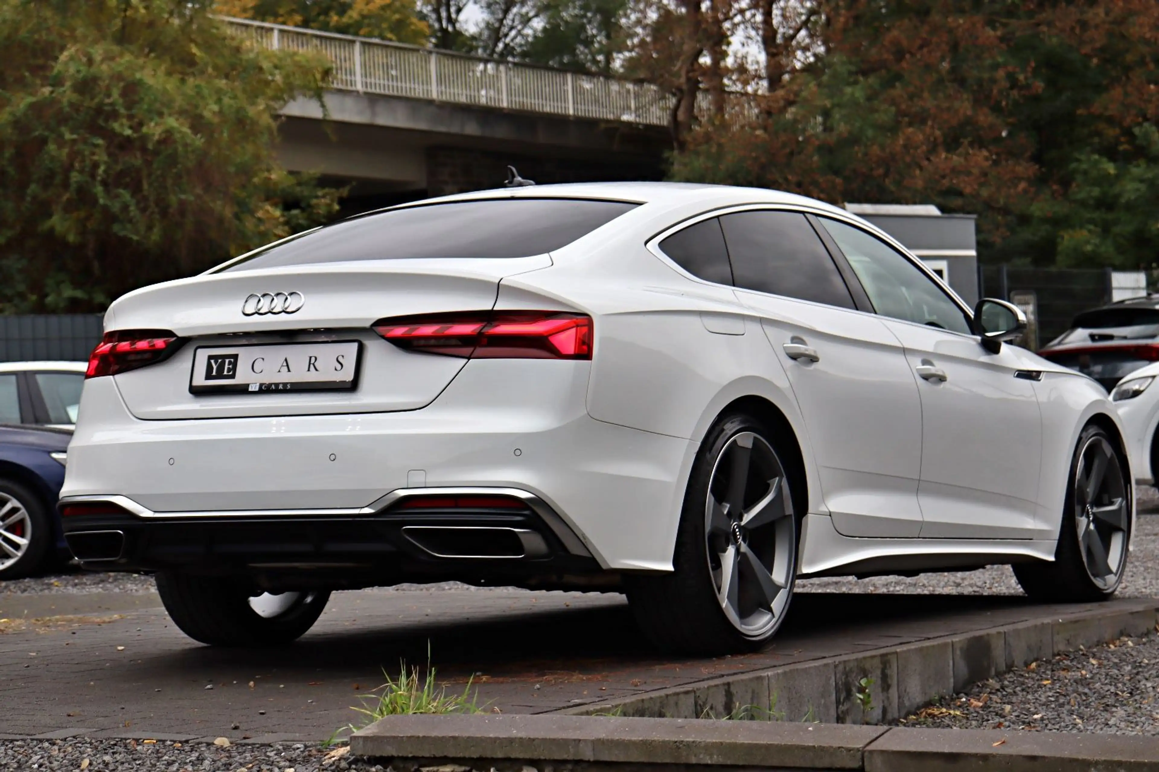 Audi A5 Sportback 40 TFSI S line MATRIX*360°*AHK*20" — photo 7