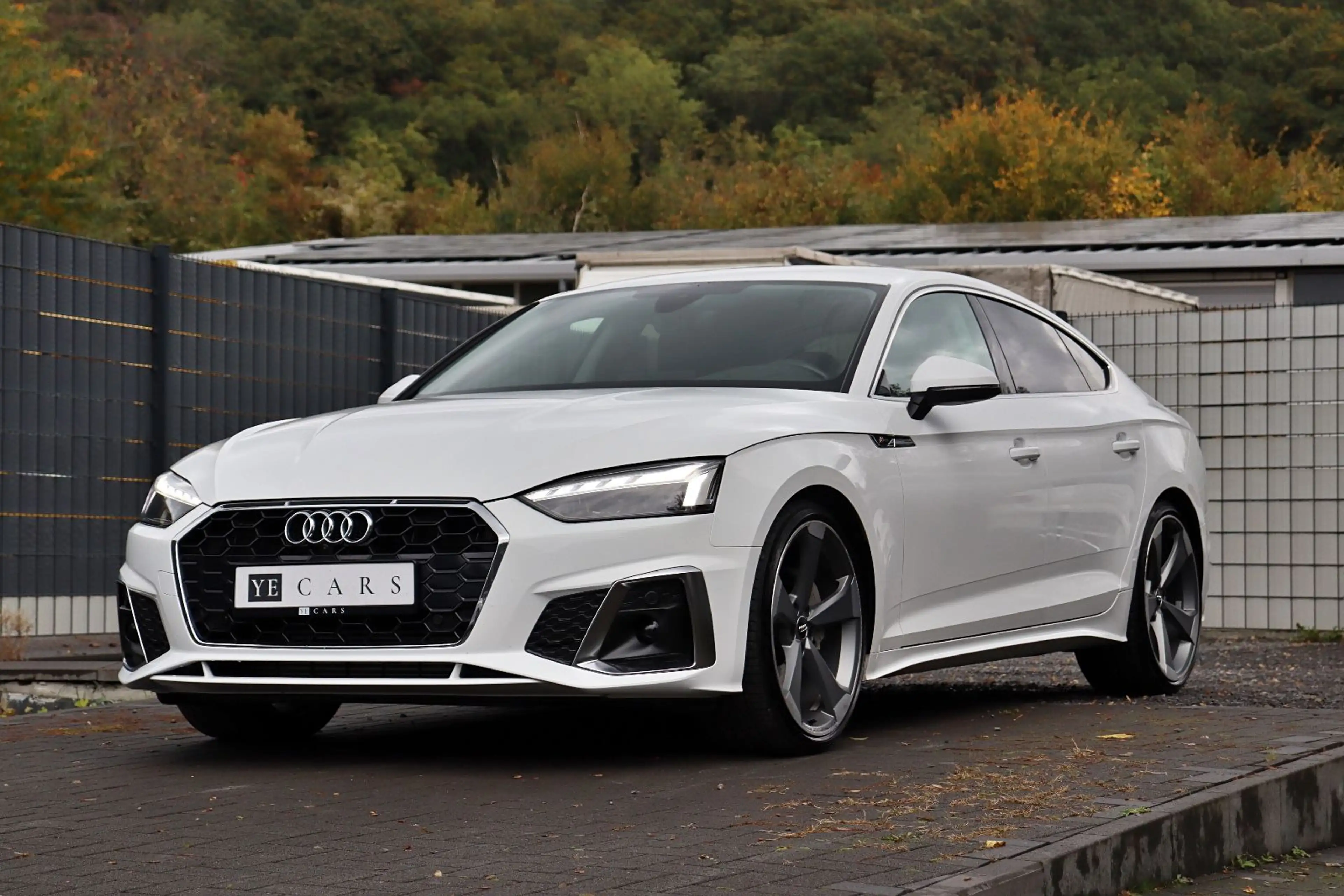 Audi A5 Sportback 40 TFSI S line MATRIX*360°*AHK*20"