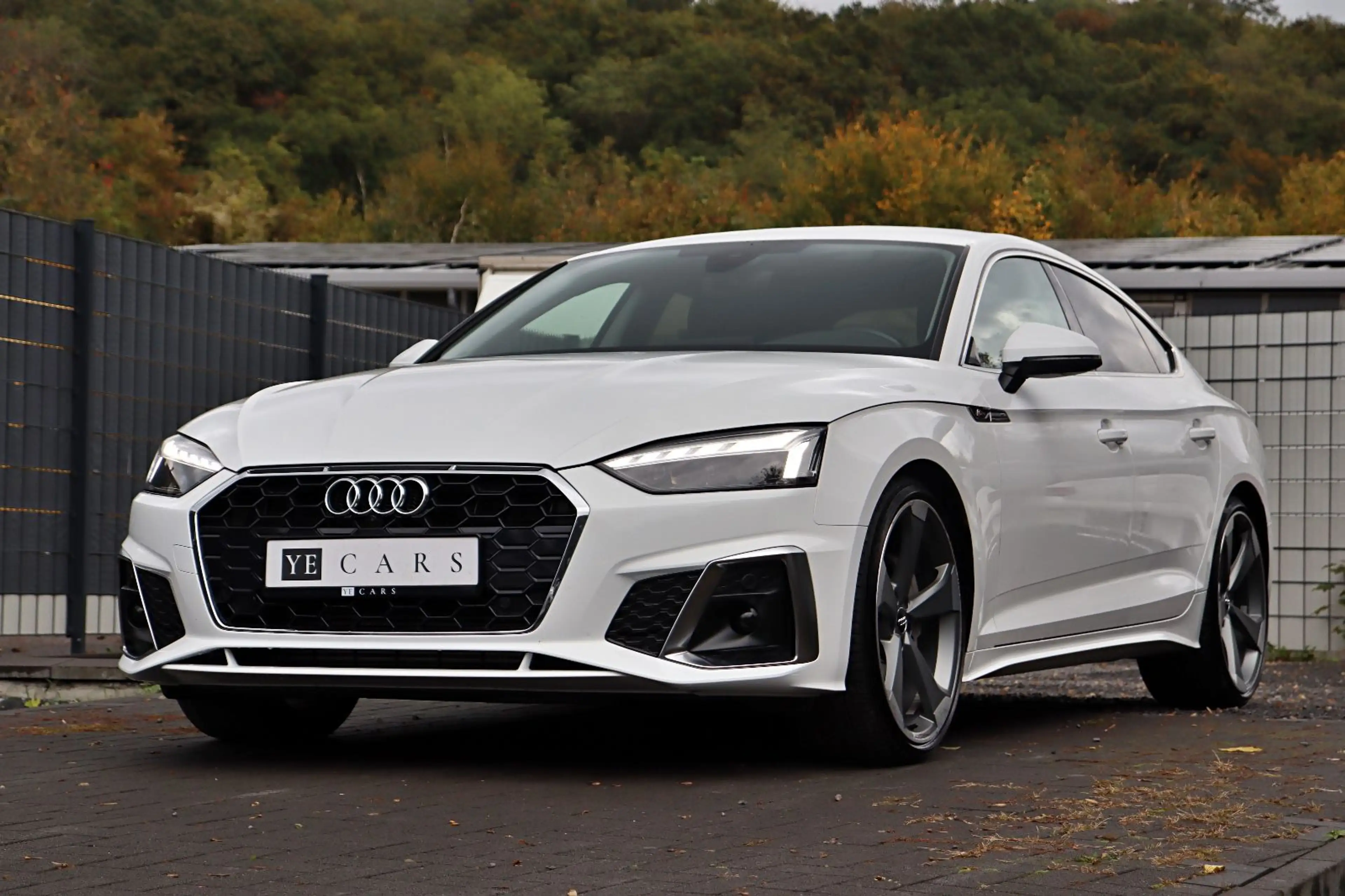 Audi A5 Sportback 40 TFSI S line MATRIX*360°*AHK*20" — photo 3
