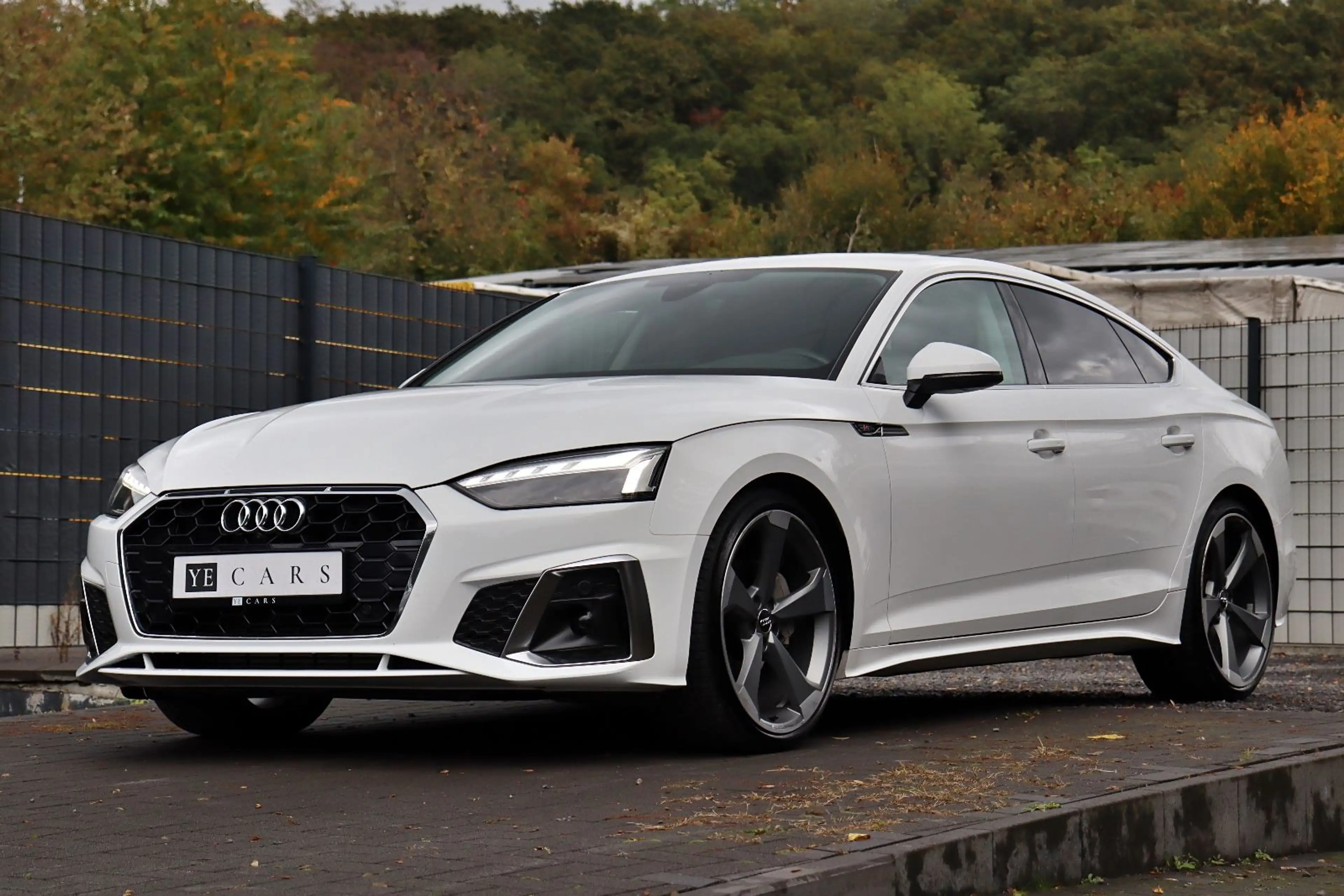 Audi A5 Sportback 40 TFSI S line MATRIX*360°*AHK*20" — photo 2