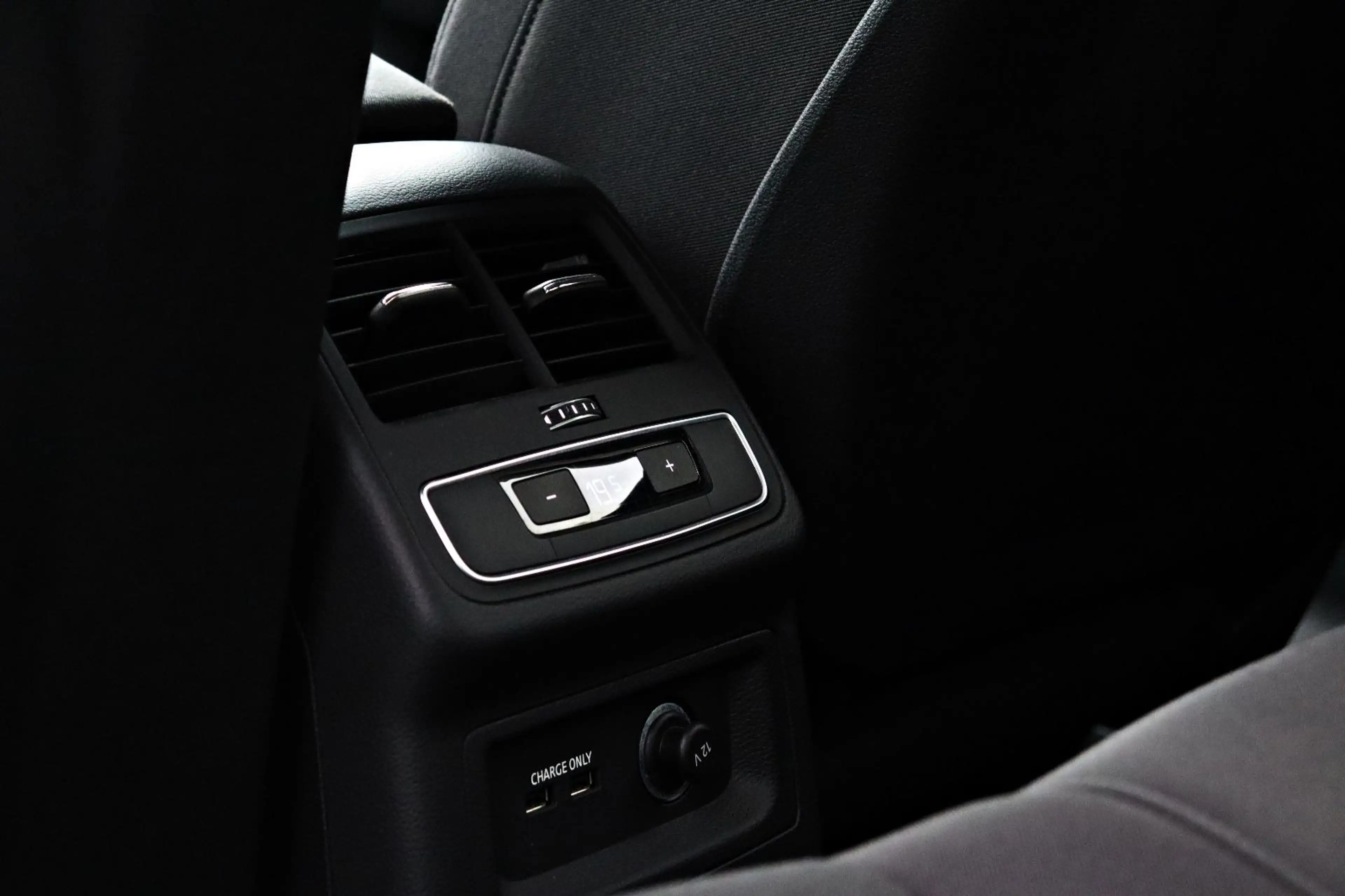 Audi A5 Sportback 40 TFSI S line MATRIX*360°*AHK*20" — photo 30