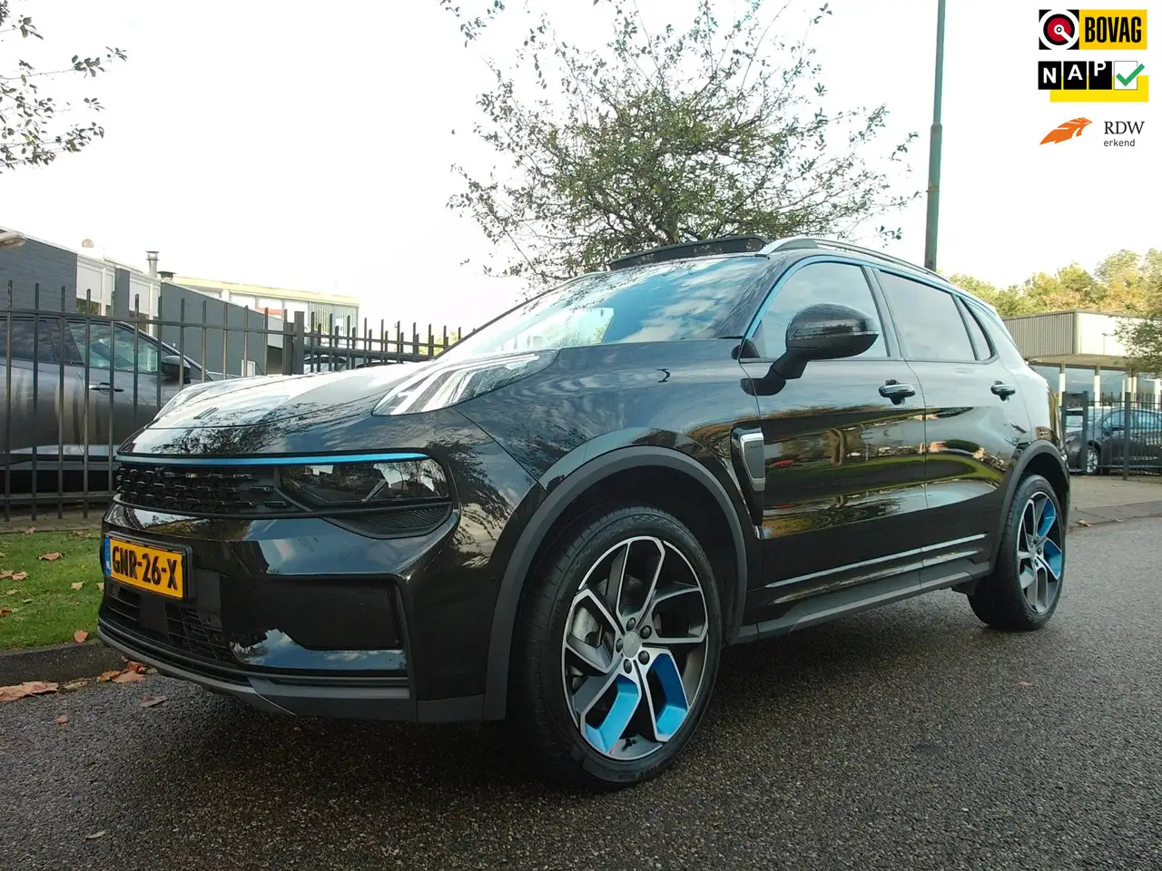 Lynk & Co 01