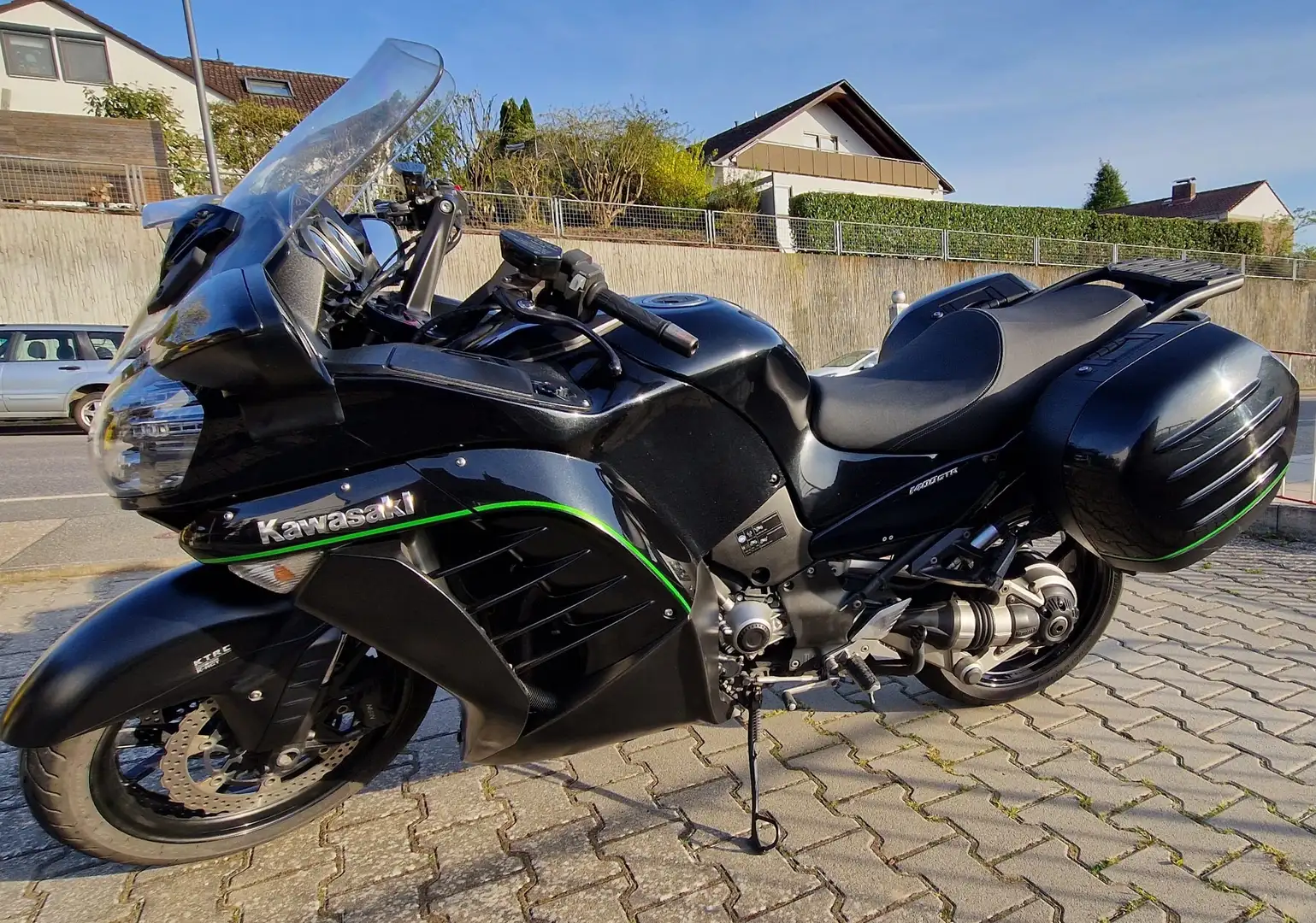 Kawasaki GTR 1400 Black - 2