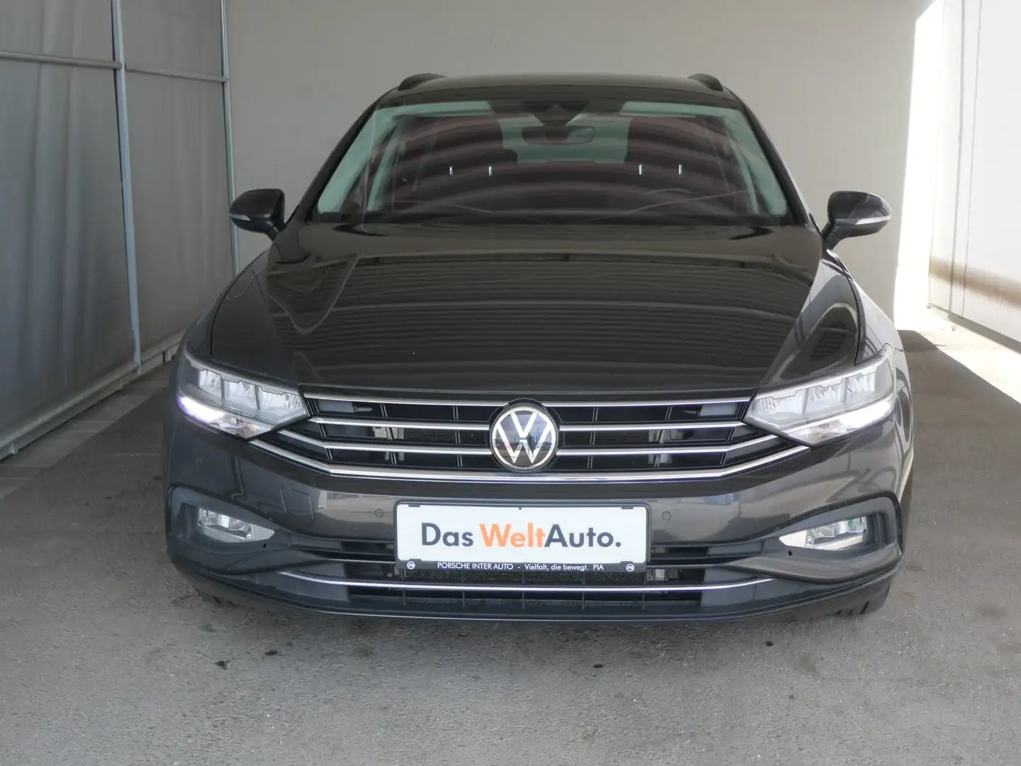 Volkswagen Passat Variant Business TDI SCR DSG Grau - 2