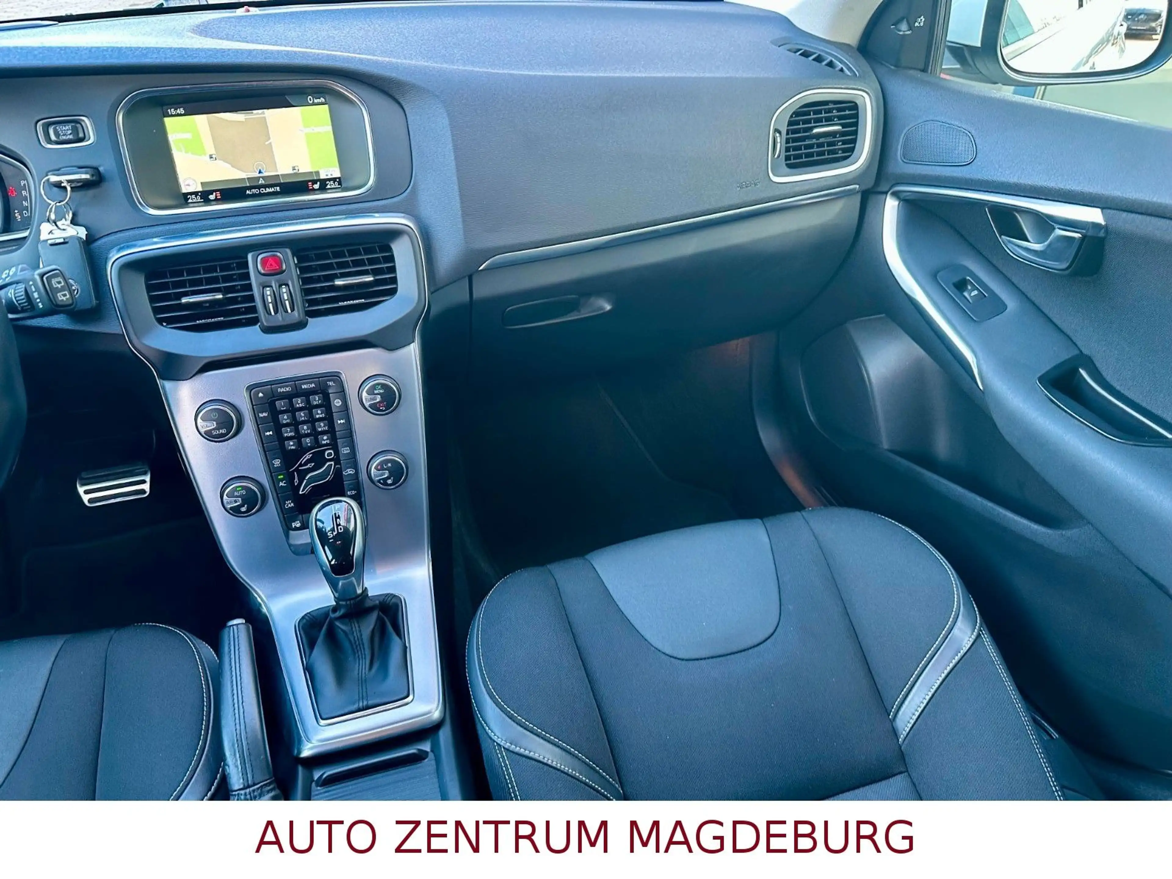 Volvo V40 Momentum *NAVI*KAMERA*LED*TOTEWINKEL*SPURH* — photo 11