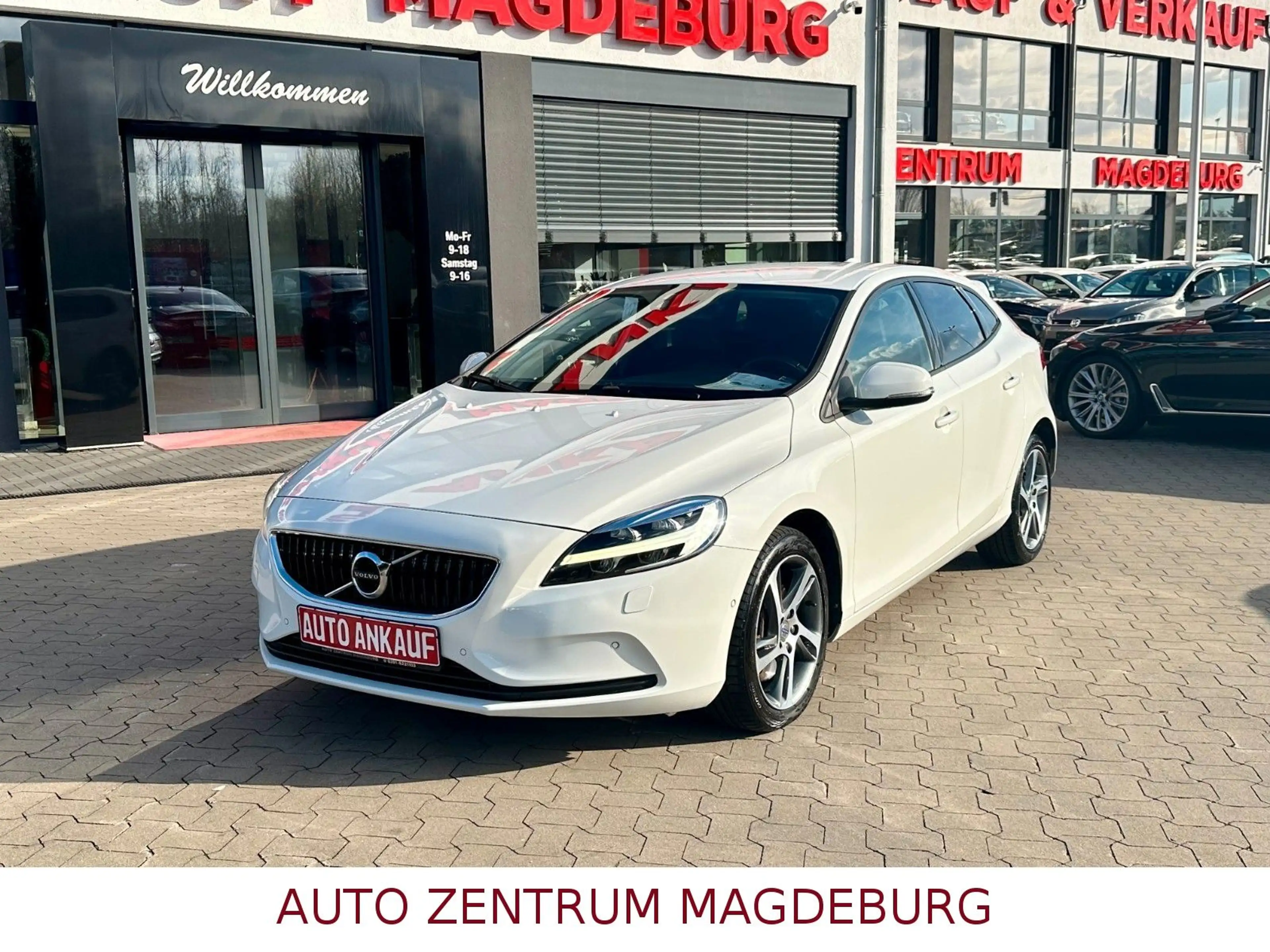 Volvo V40 Momentum *NAVI*KAMERA*LED*TOTEWINKEL*SPURH* — photo 2