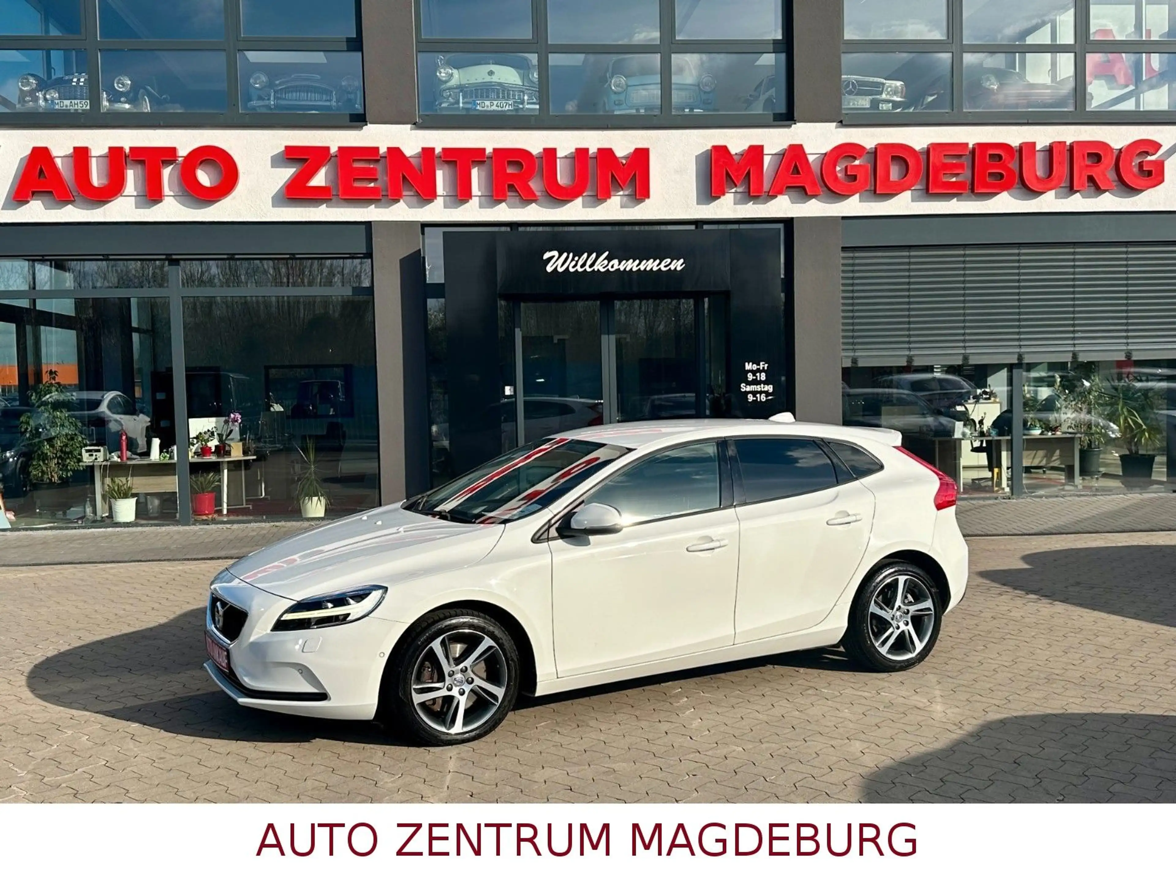 Volvo V40 Momentum *NAVI*KAMERA*LED*TOTEWINKEL*SPURH*