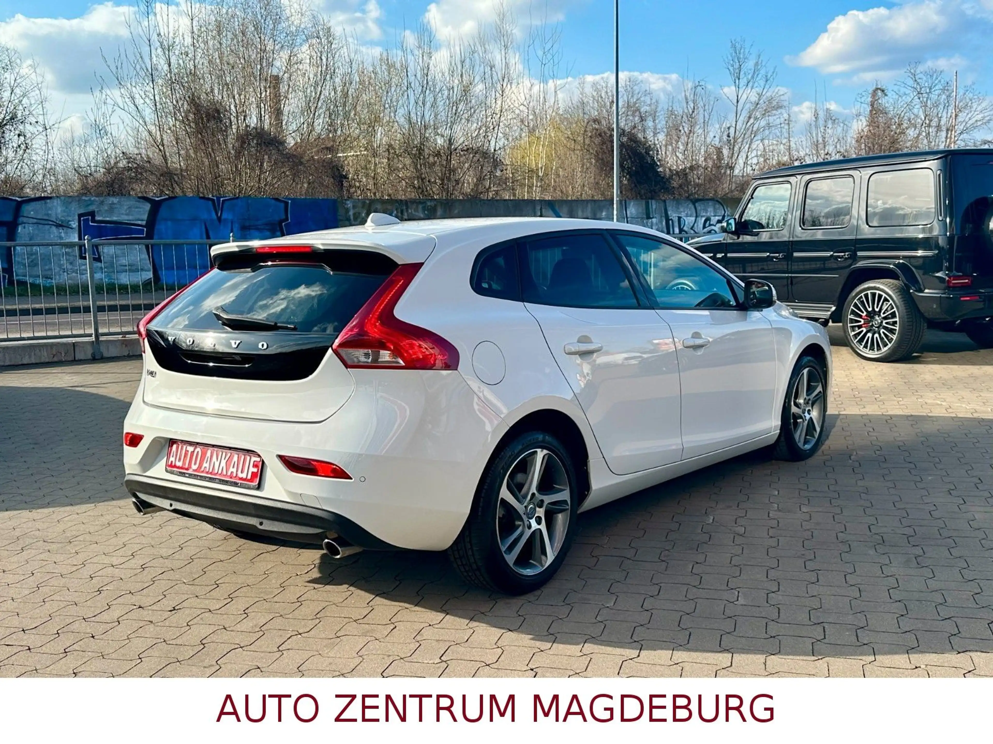 Volvo V40 Momentum *NAVI*KAMERA*LED*TOTEWINKEL*SPURH* — photo 6