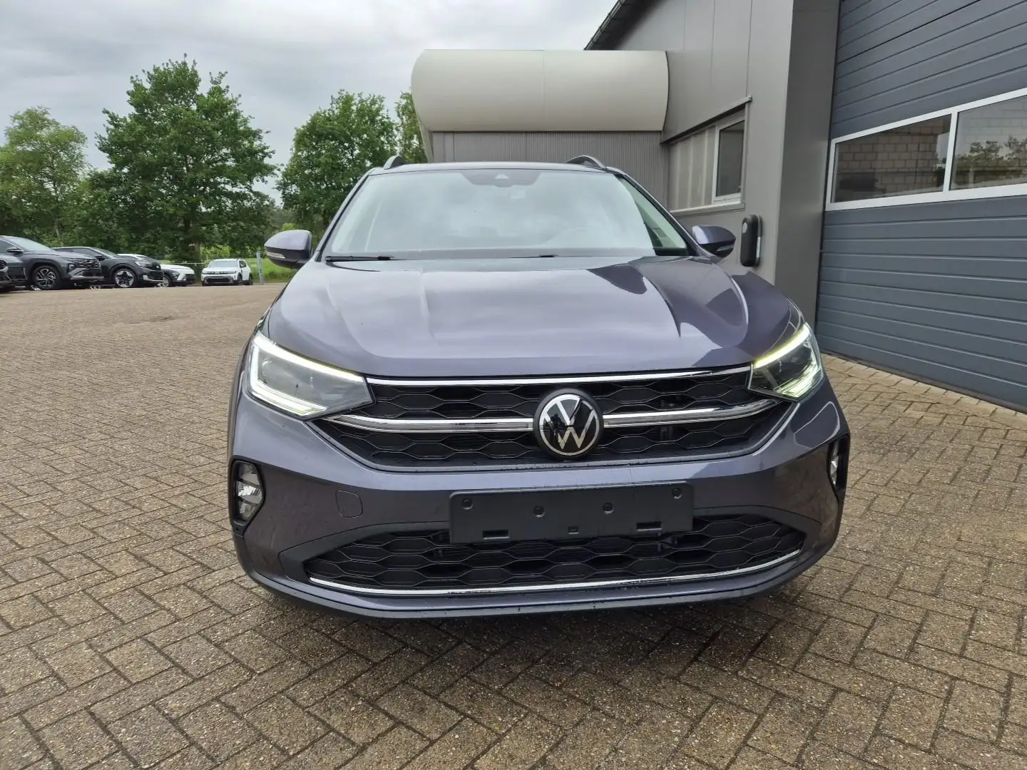 Volkswagen Taigo 1.0 TSI 116PS DSG Life LED-Matrix-Scheinwerfer Kli Grau - 2