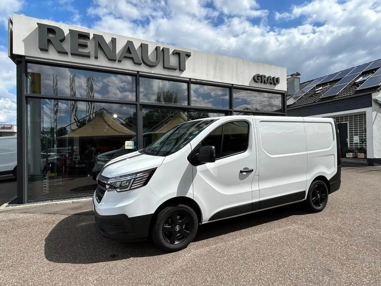 Renault Trafic L1H1 3,0t Komfort PDC/Klima/Holzboden Weiß - 1