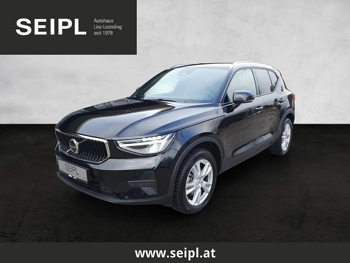 Volvo XC40 B3 Core Aut. Schwarz - 1