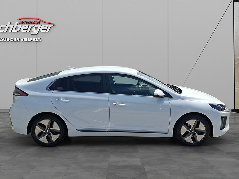 Hyundai IONIQ Ioniq 1,6 GDi Hybrid Level 5 DCT Aut. — photo 4