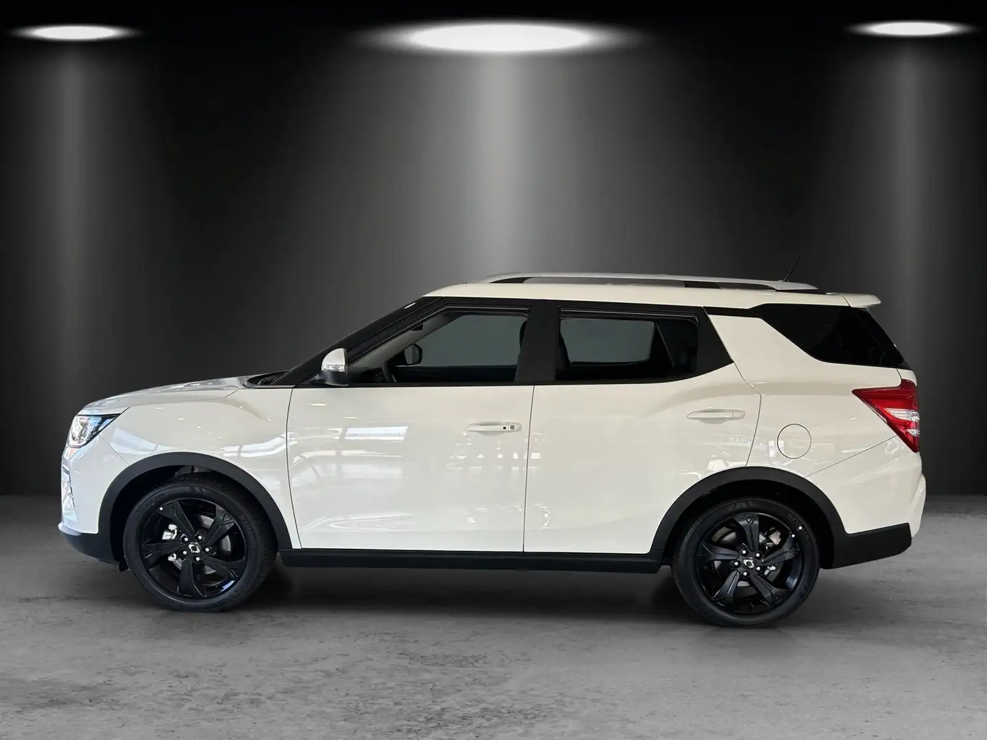 SsangYong Tivoli Grand Blackline 1.5 T-GDI Aut./LED/KAMERA Fehér - 2