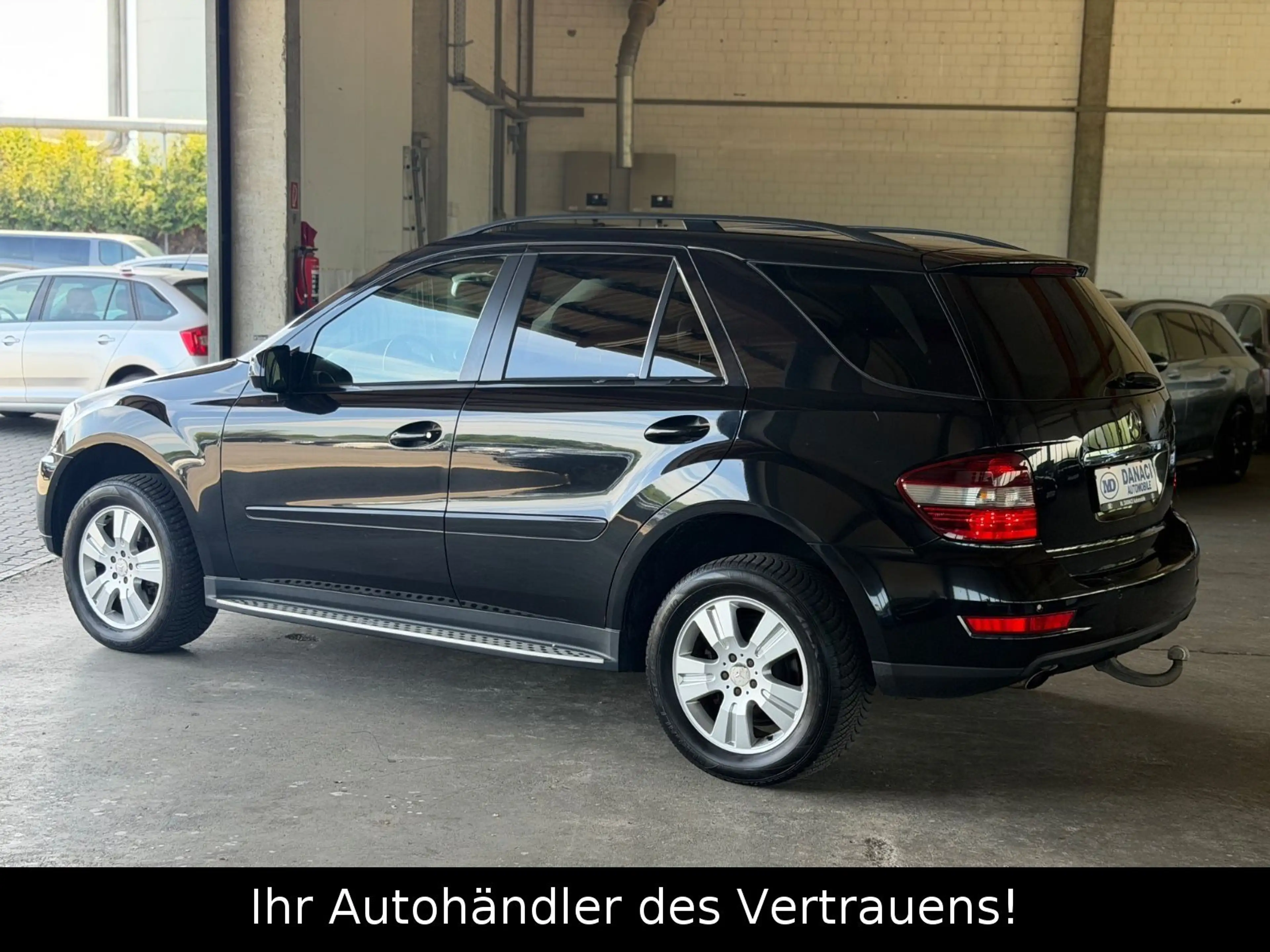 Mercedes-Benz ML 300 CDI*AHK 3,5t*PDC*Tempomat*Voll Leder — photo 6