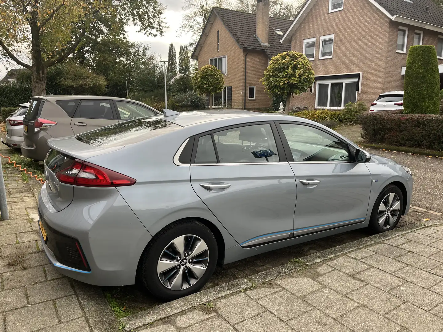 Hyundai IONIQ IONIQ 1.6 GDi PHEV Comfort Grijs - 1