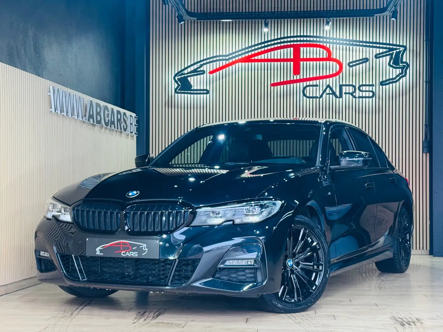BMW 318 dA * PACK M * GARANTIE 12 MOIS * Zwart - 2