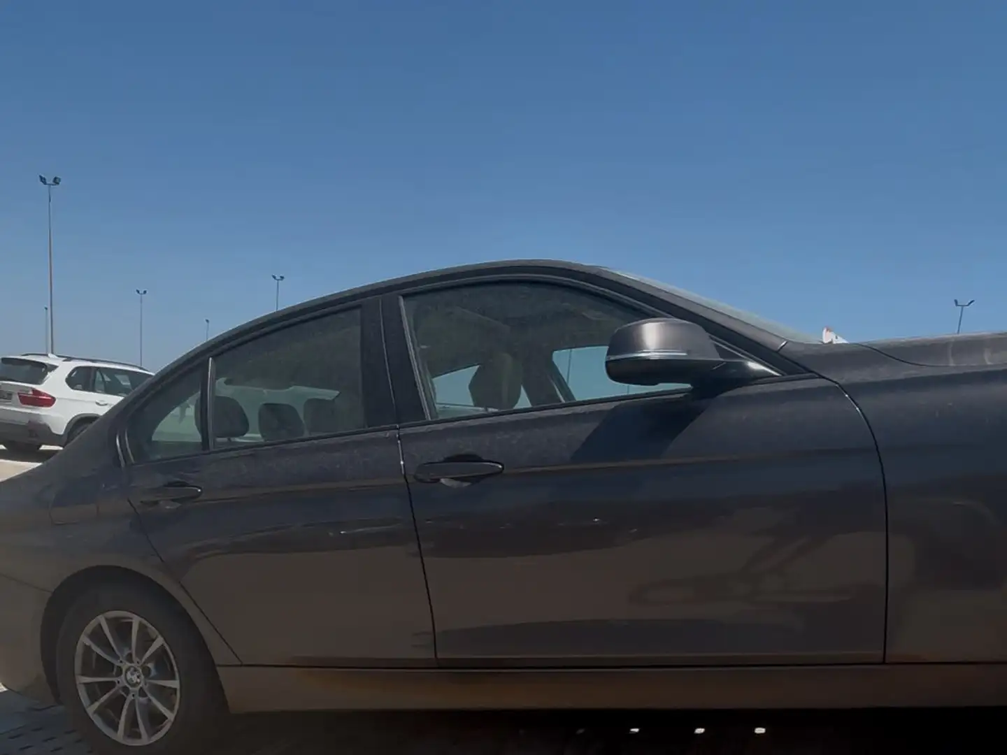 BMW 318 318dA Marrón - 1