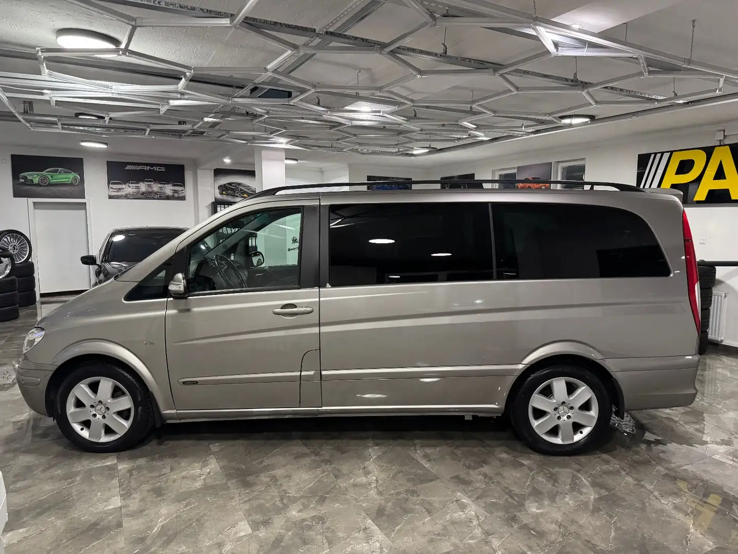 Mercedes-Benz Viano 3.0 CDI lang 7-Sitzer Automatik Klima PDC Argent - 2