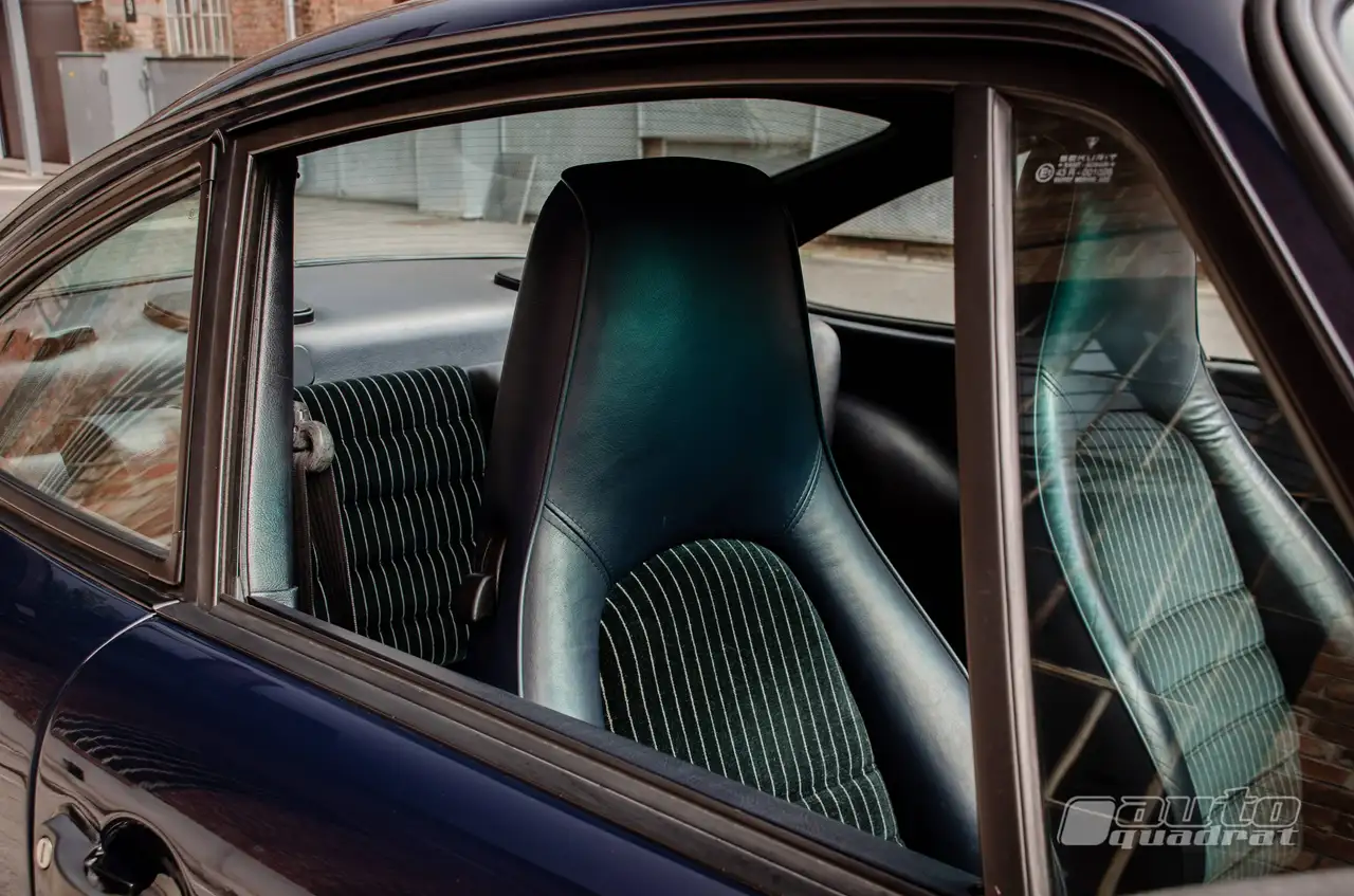 Porsche 911 Carrera Coupé 3,2 - G50 - dunkelblau - Flanellstreifen, foto 7