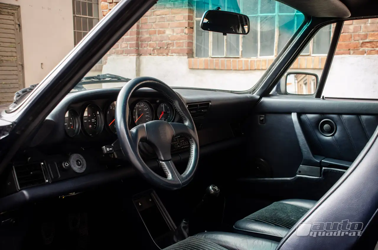 Porsche 911 Carrera Coupé 3,2 - G50 - dunkelblau - Flanellstreifen, foto 5