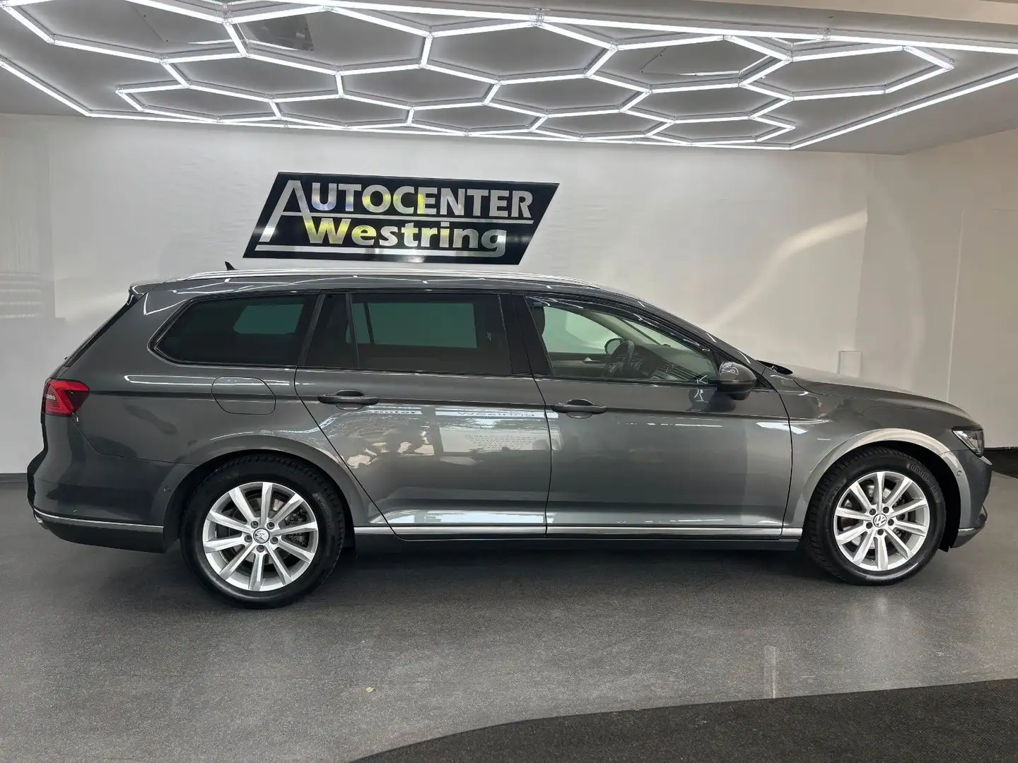 Volkswagen Passat Variant Passat 2.0 TDI Variant Highline*DSG*Leder*Navi* Grau - 2