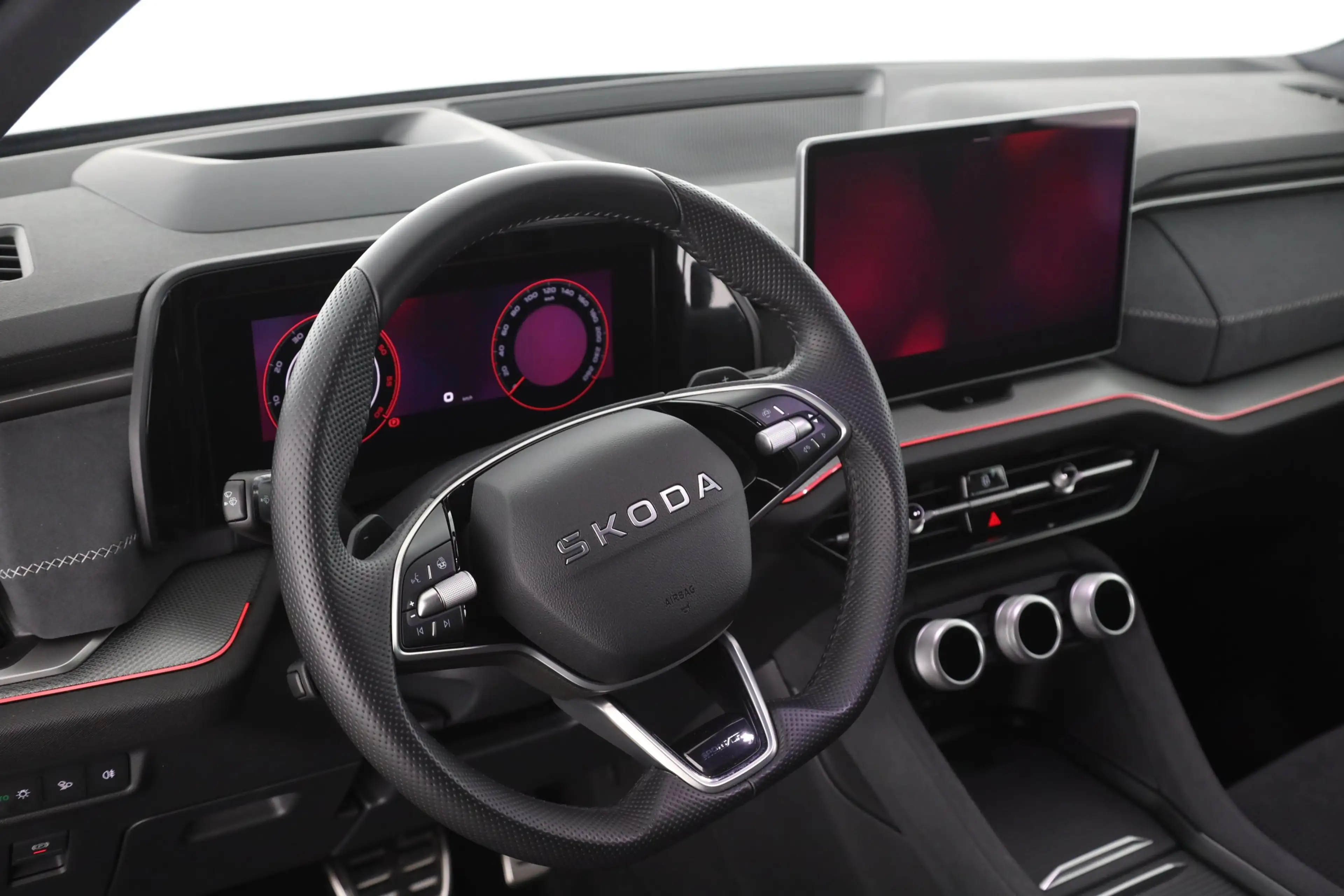 Skoda Kodiaq 2.0 TDI DSG 4x4 SPORTLINE |AHK|NAVI| — photo 14