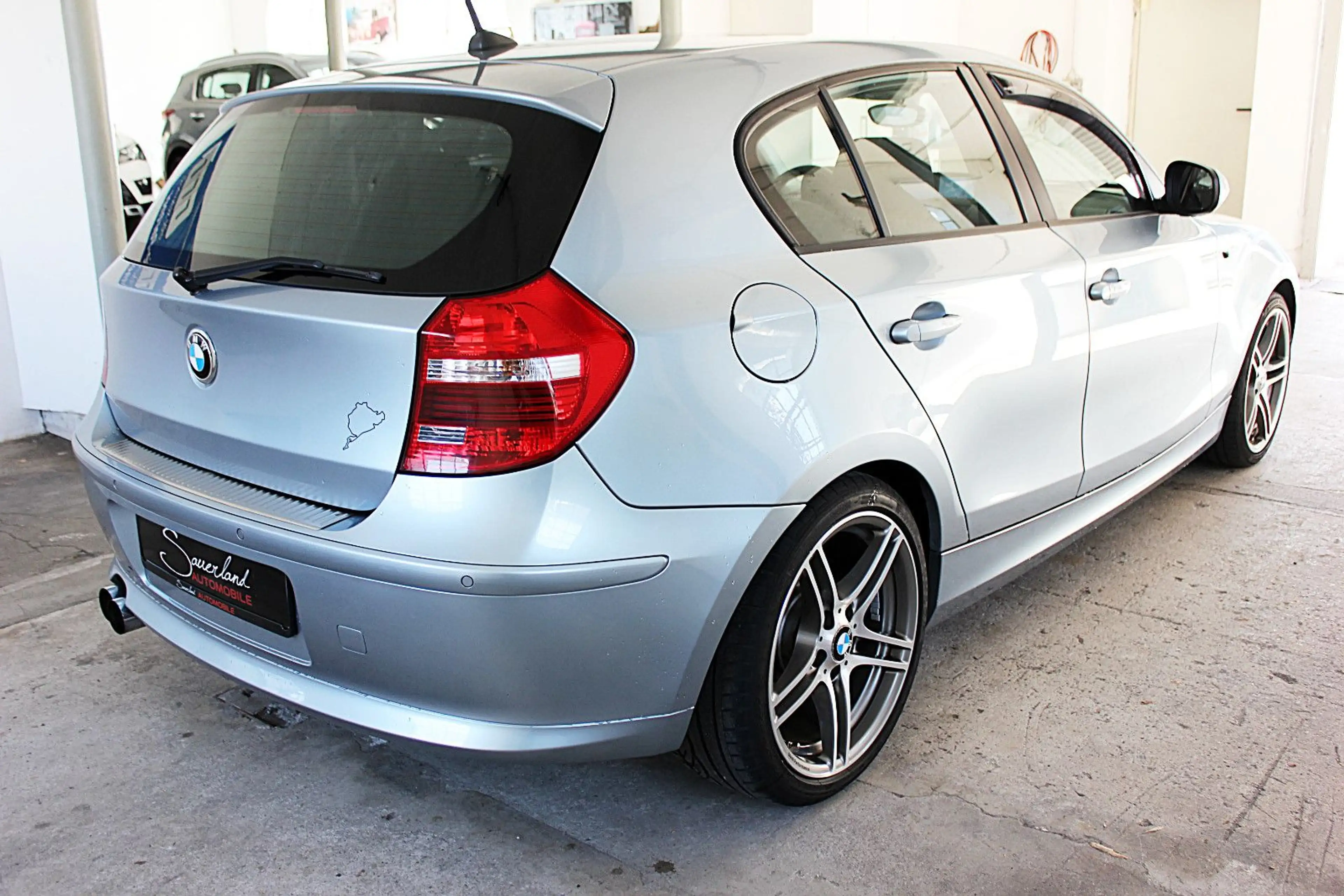 BMW 118 i NAVI XENON ABGAS 18" M FELGEN — photo 4
