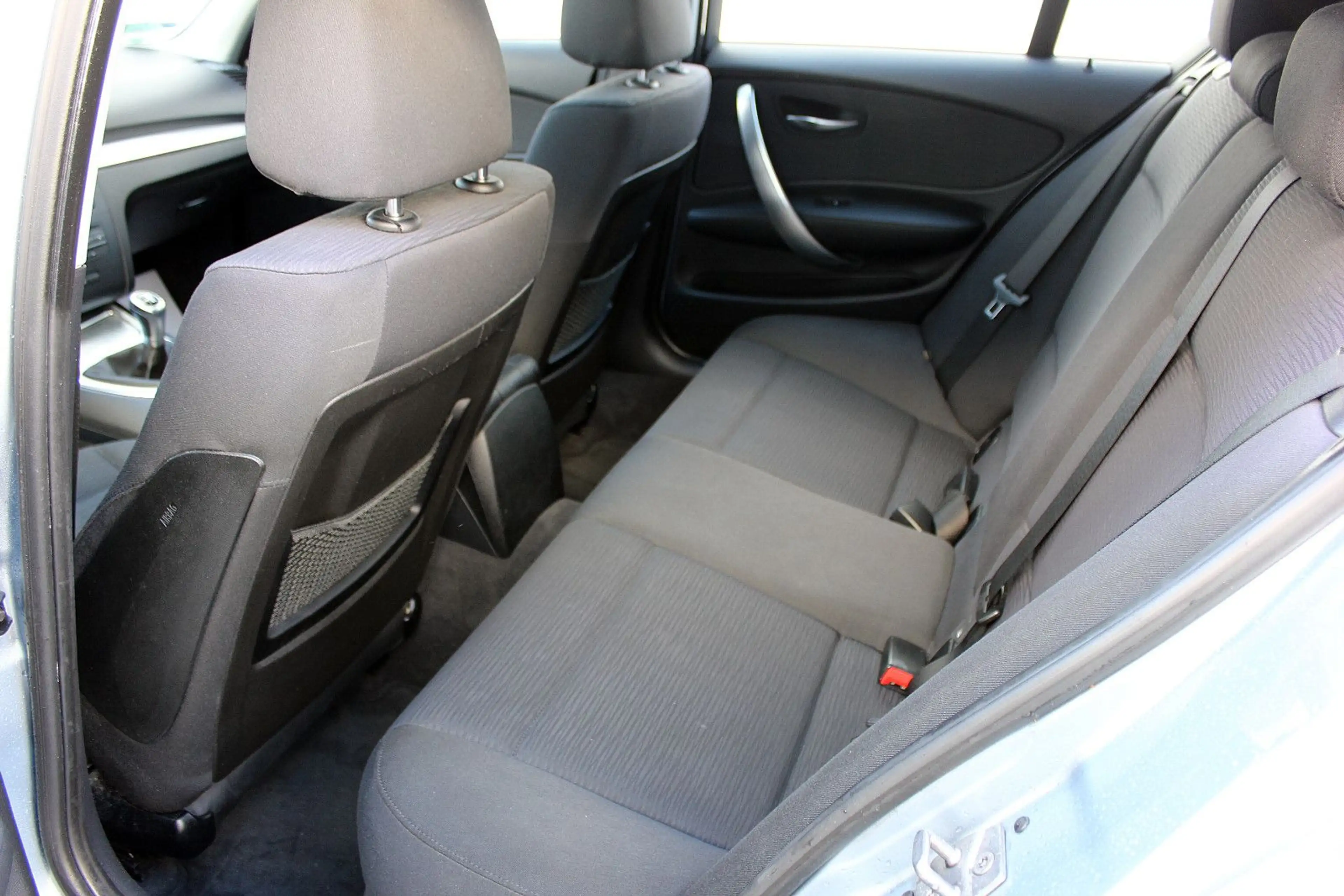 BMW 118 i NAVI XENON ABGAS 18" M FELGEN — photo 12