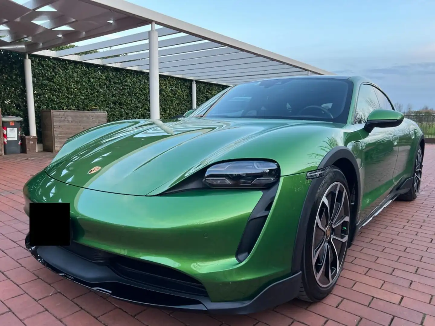 Porsche Taycan 4S Cross Turismo Battery Plus Verde - 2