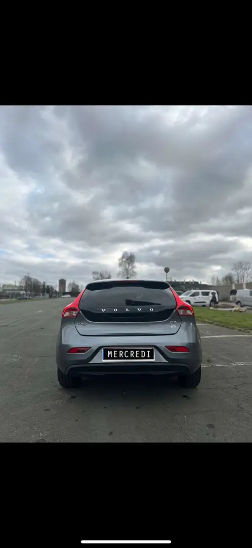 Volvo V40 2.0 D2 Momentum Geartronic - 2