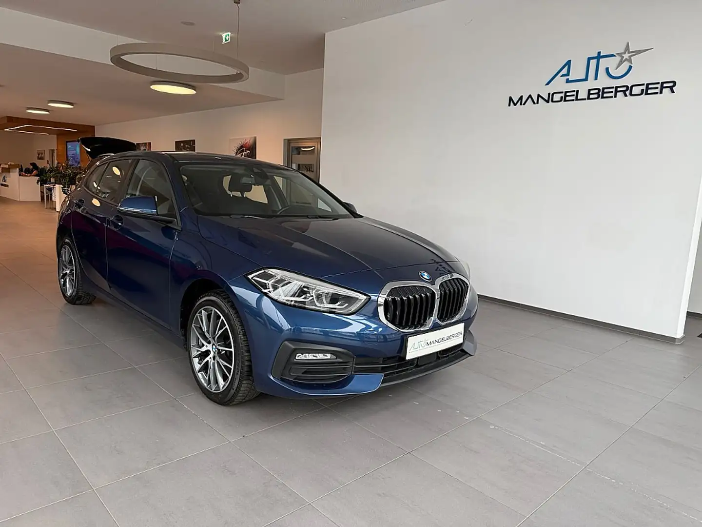 BMW 116 i Blau - 1