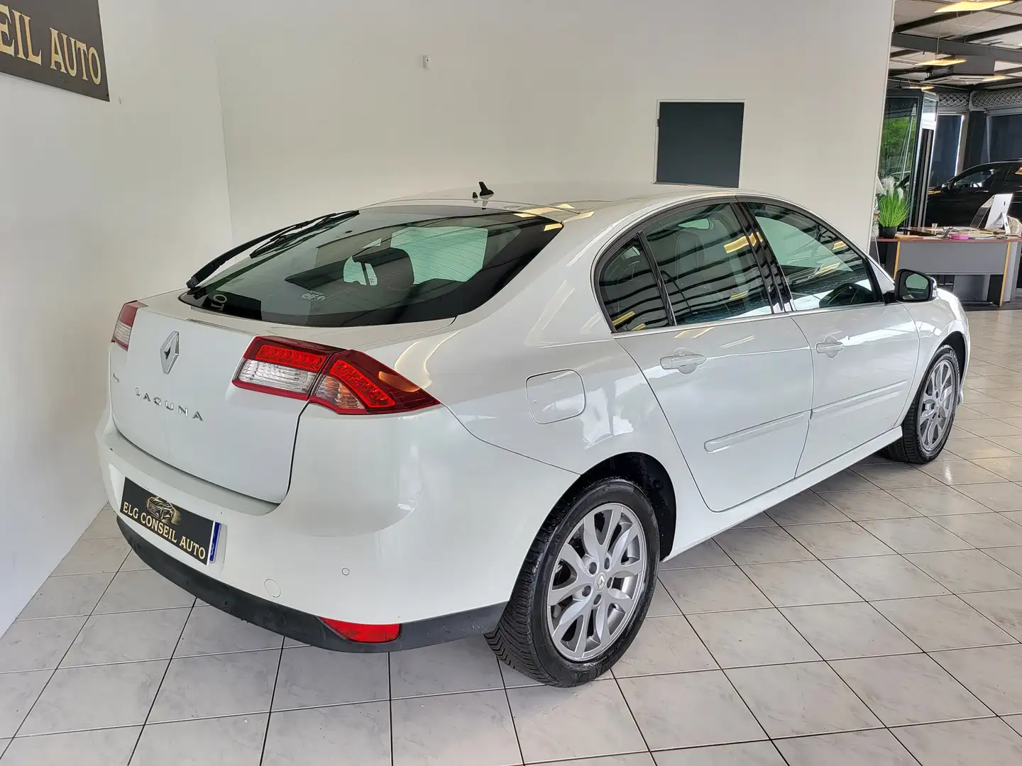 Renault Laguna RENAULT Laguna 1.5 dCi 110 cv Weiß - 2