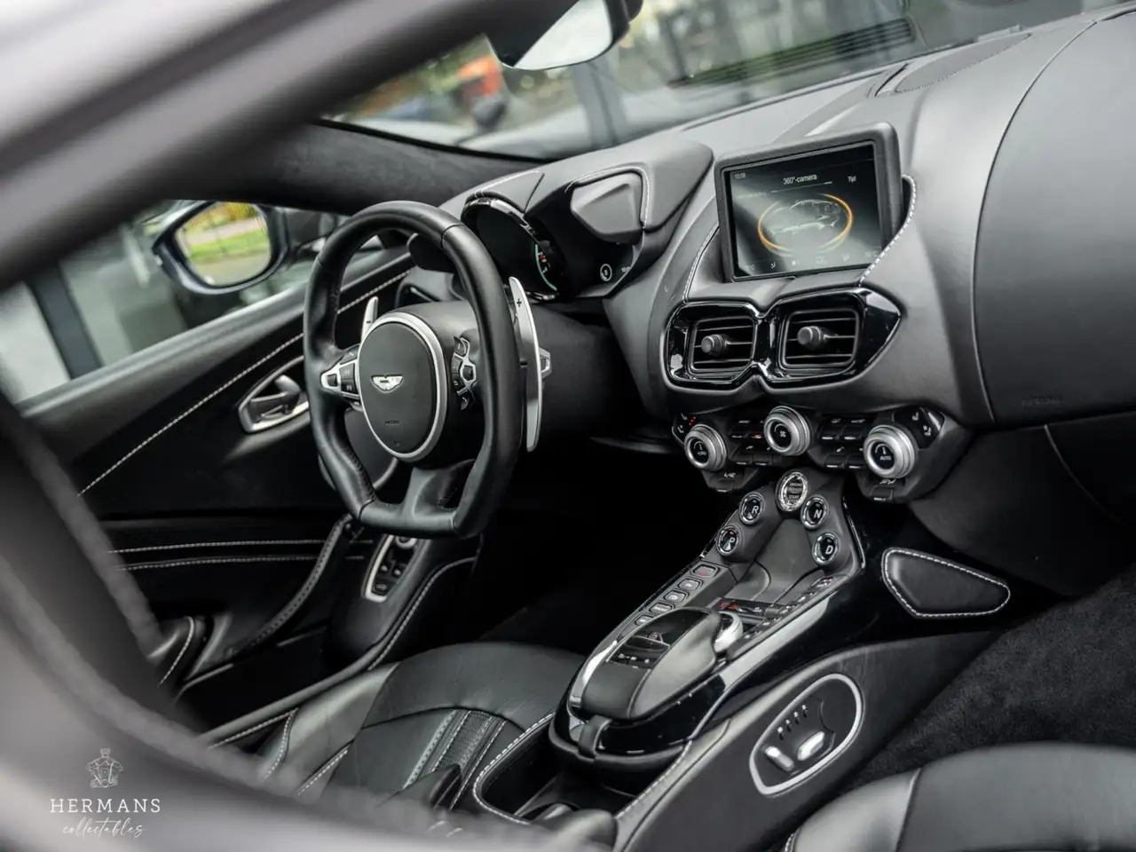 Aston Martin Vantage — photo 16 sur 35