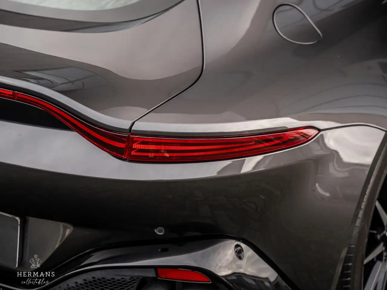 Aston Martin Vantage — photo 10 sur 35