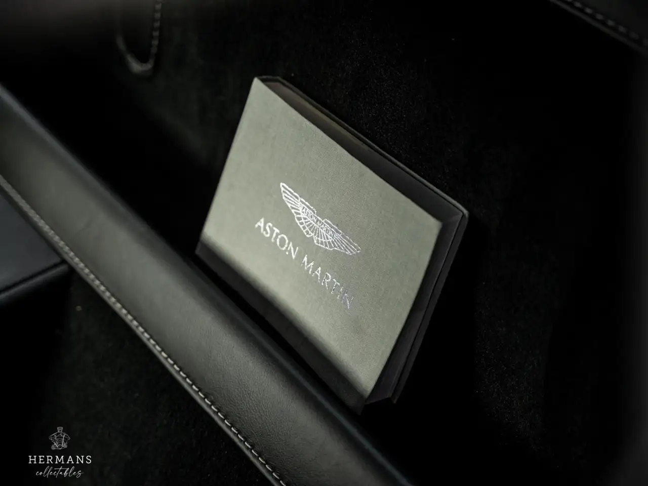 Aston Martin Vantage — photo 32 sur 35