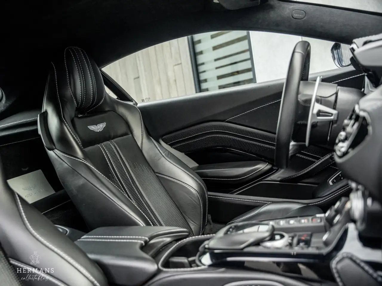 Aston Martin Vantage — photo 18 sur 35