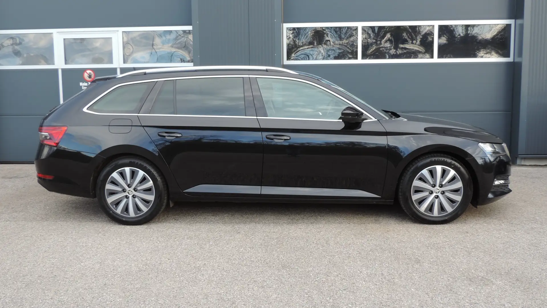 Skoda Superb Superb Kombi 2,0 TDI Style DSG / 1.Besitz / Schwarz - 1